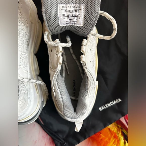BALENCIAGA Triple S Sneakers - Picture 3 of 6